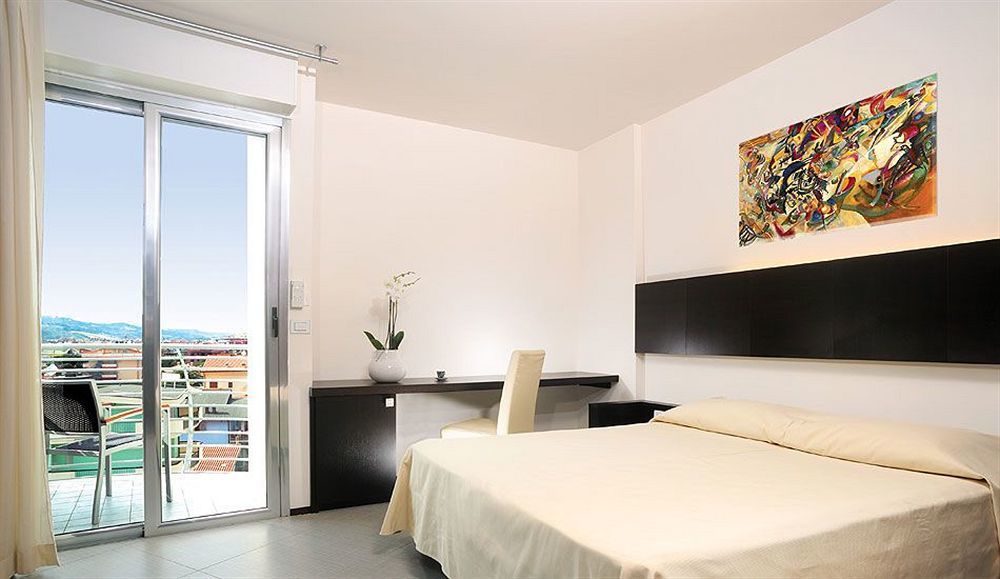 Hotel Lido Alba Adriatica Extérieur photo